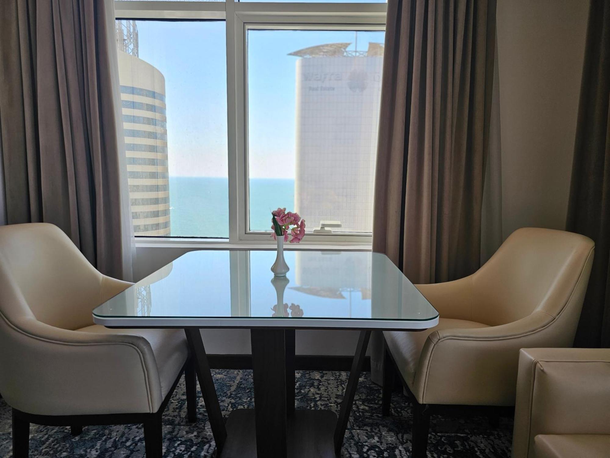 Dolphin Continental Hotel Kuwait City Bagian luar foto