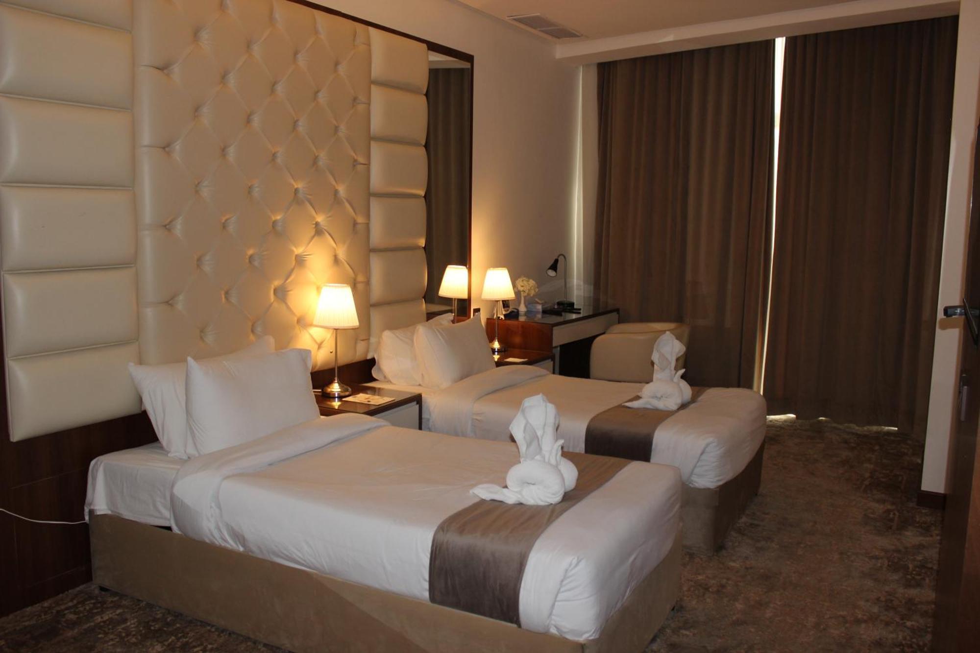 Dolphin Continental Hotel Kuwait City Bagian luar foto