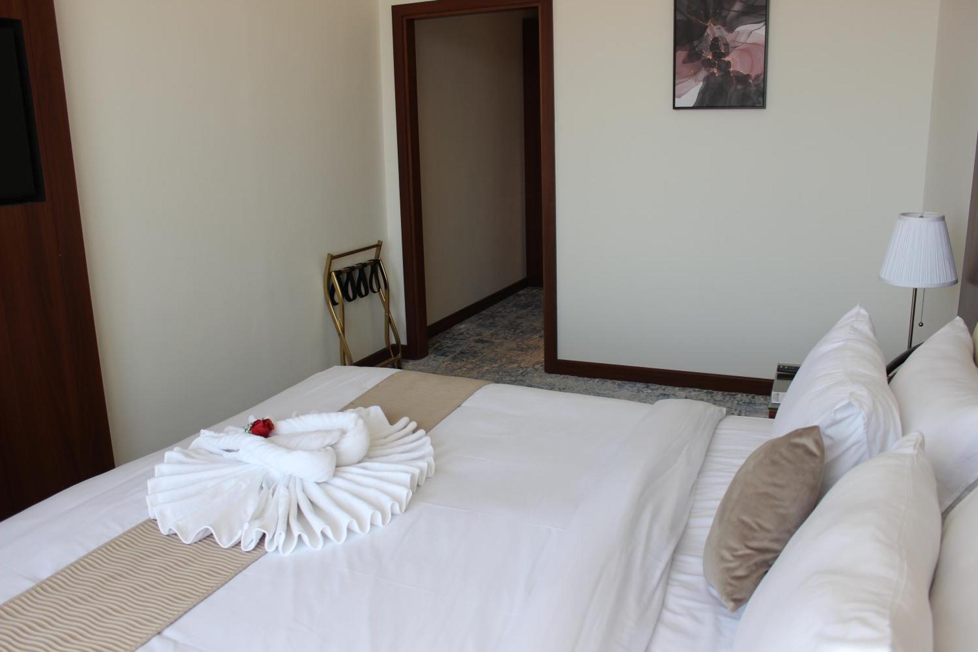 Dolphin Continental Hotel Kuwait City Bagian luar foto