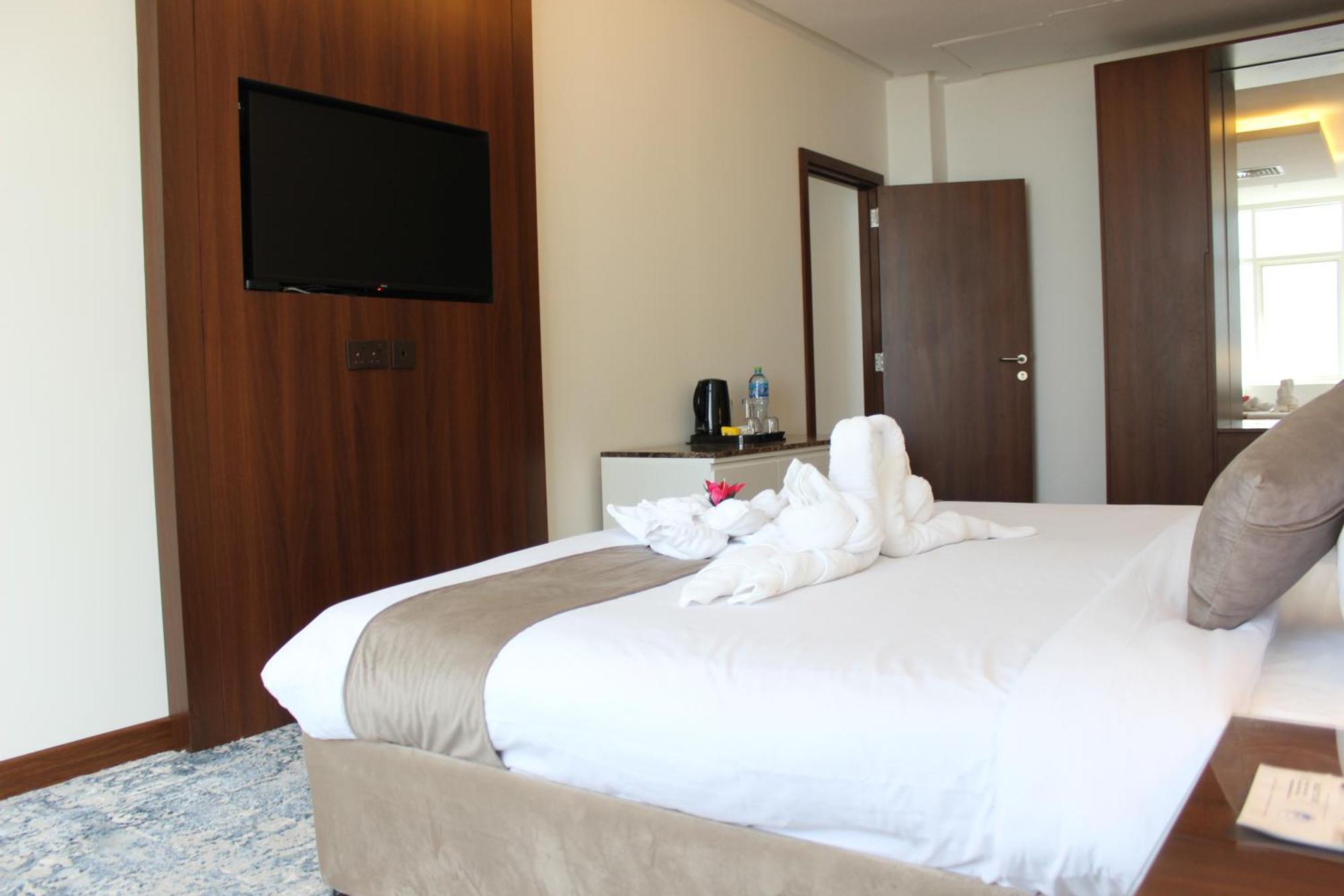 Dolphin Continental Hotel Kuwait City Bagian luar foto